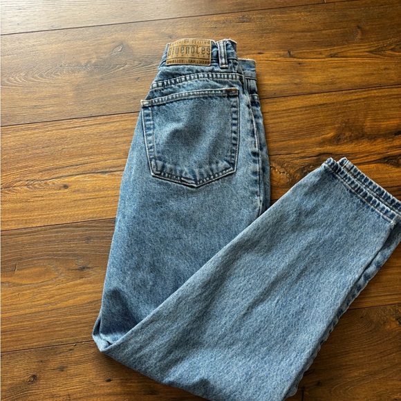 Vintage 90’s Slim fit Blue Notes Ladies Denim Jeans
Sz 33 - Picture 1 of 8